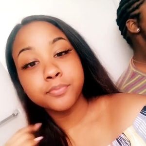 Meet your Posher, Carolina